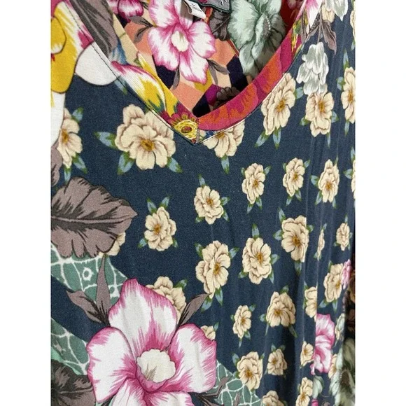 JOHNNY WAS Nellie Favorite S/S Multicolor Floral V-Neck Swing Tee Size L - Picture 6 of 13